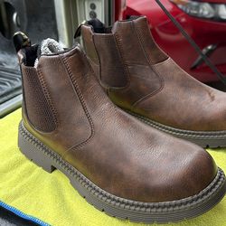 Men's steel-toe boot,