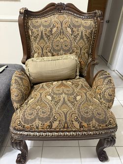 Poltrona clásica / Classic Armchair