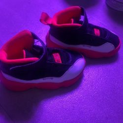 Air Jordan Jumpman Two Trey (Toddler) 6c