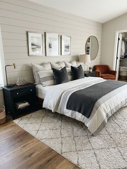 Pair of Black Nightstands with Drawer
