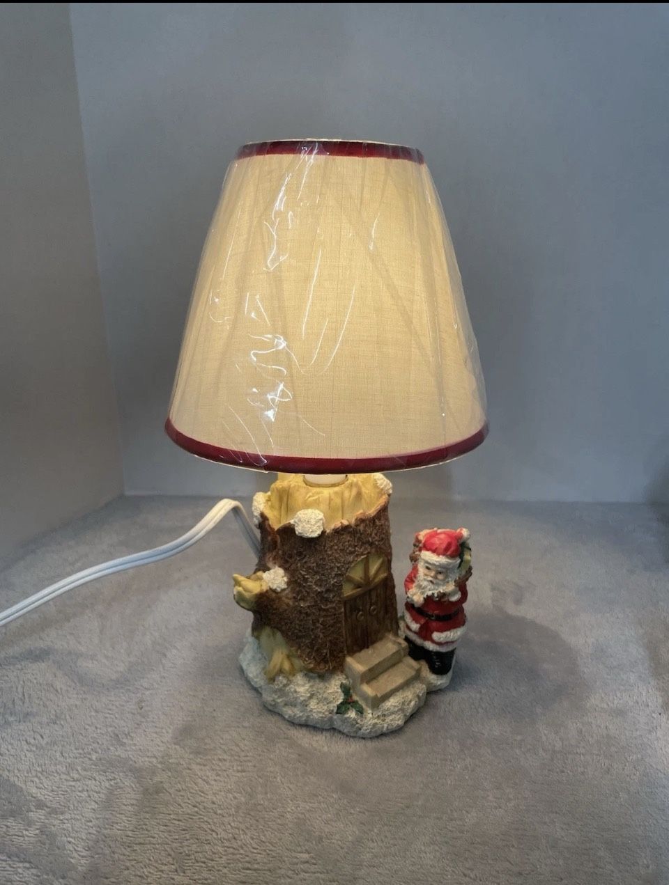 Santa Claus Hand Painted Small Lamp 10 3/4 Tall vintage Works Well