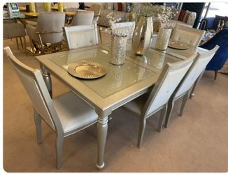 4 chairs and table set