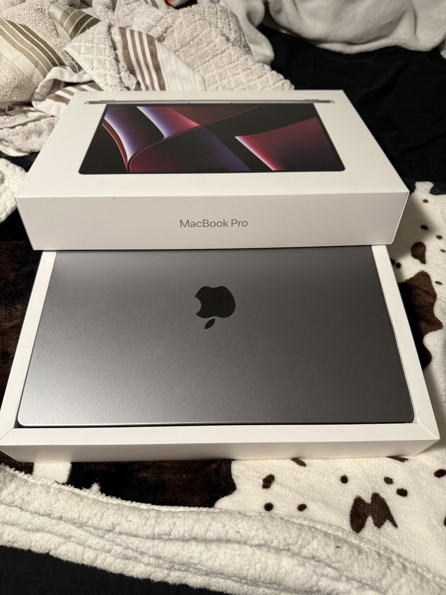 Macbook Pro M2 Pro Chip