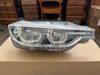 BMW Headlight 320i 2018