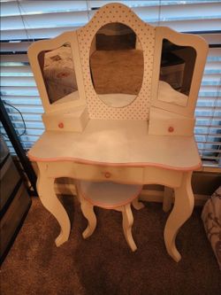 Mini Vanity