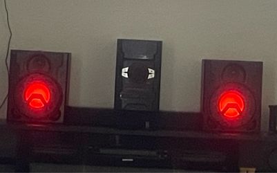 ONN Bluetooth CD stereo system (open box)