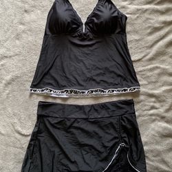 Super Cute Two Piece Swimsuit! Brand New! Comes With Swim Skirt And Removable Pads In top. Size 2xl