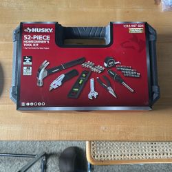 Husky 52-Piece Homeowner Tool Kit (New)