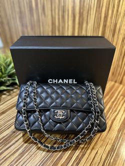 Chanel Classic Double Flap Bag for Sale in San Francisco, CA - OfferUp