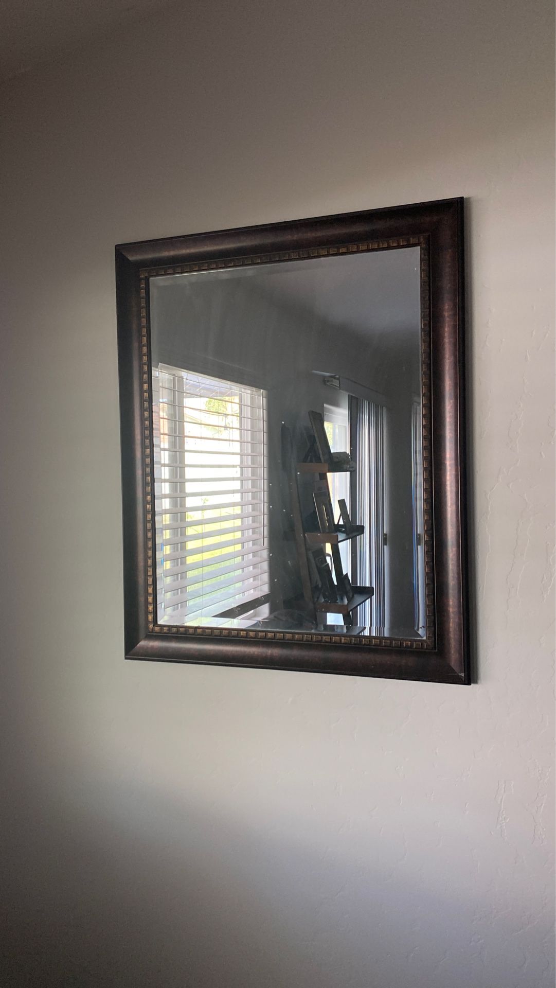 Wall mirror