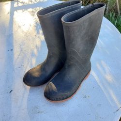 Youth Rain Boots Size 2
