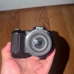 Nikon L330