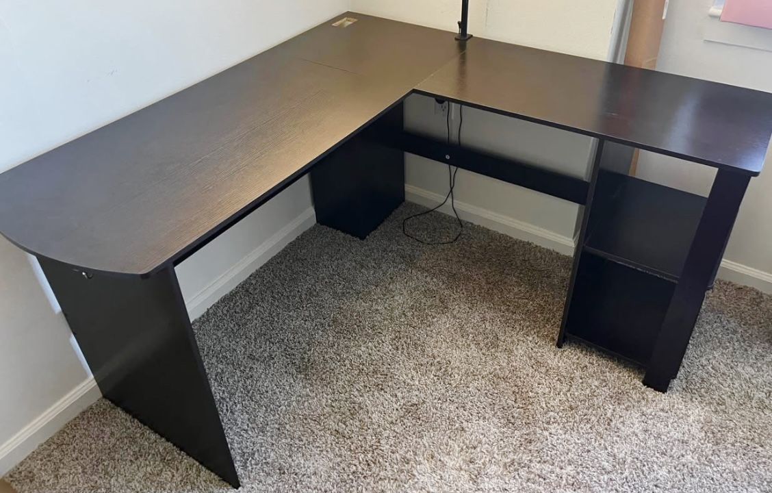 L Shaped Table Good Condition