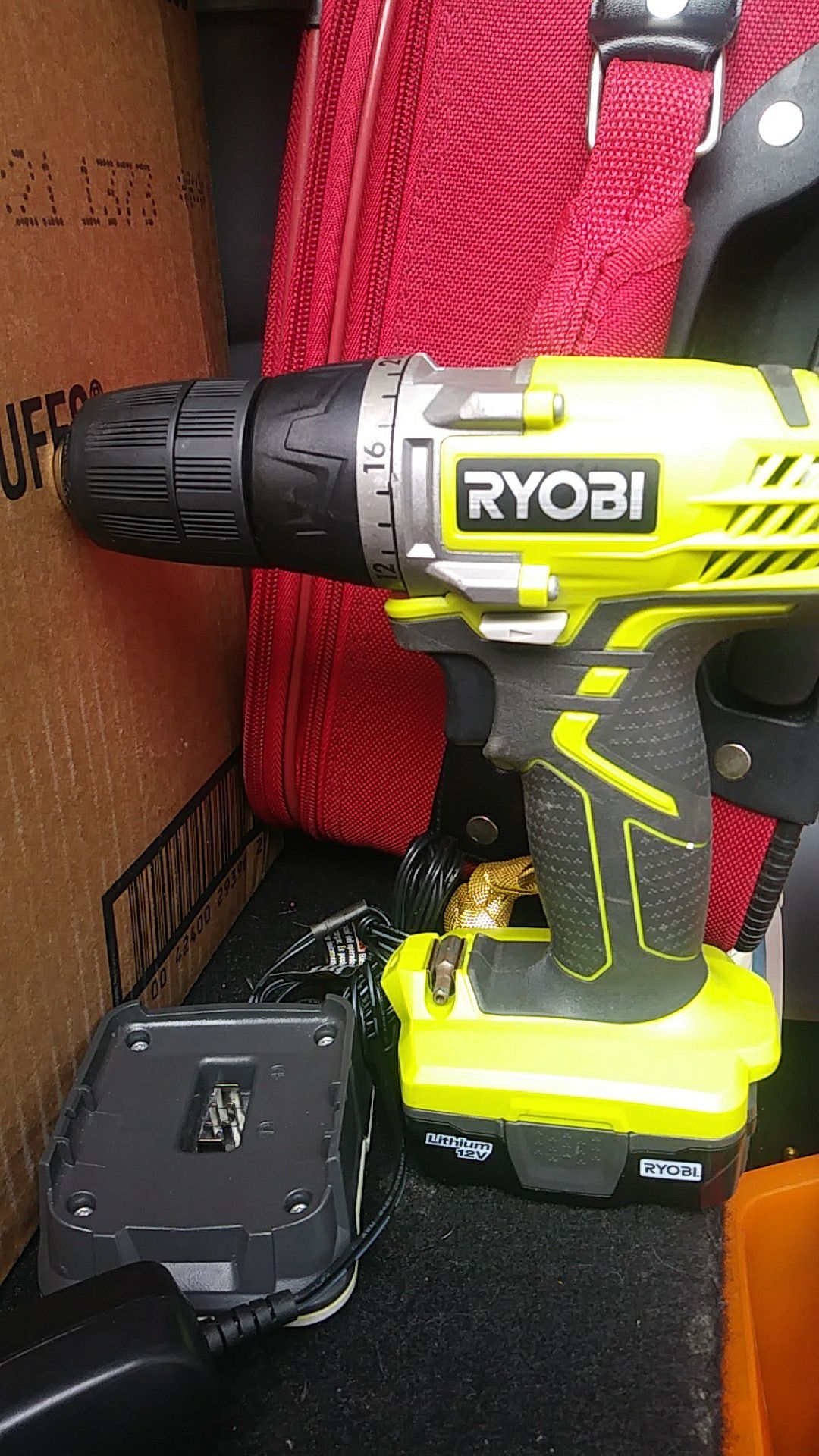 Ryobi drill 12v with battery and charger