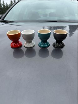 LE CREUSET Footed Egg Cup Holders