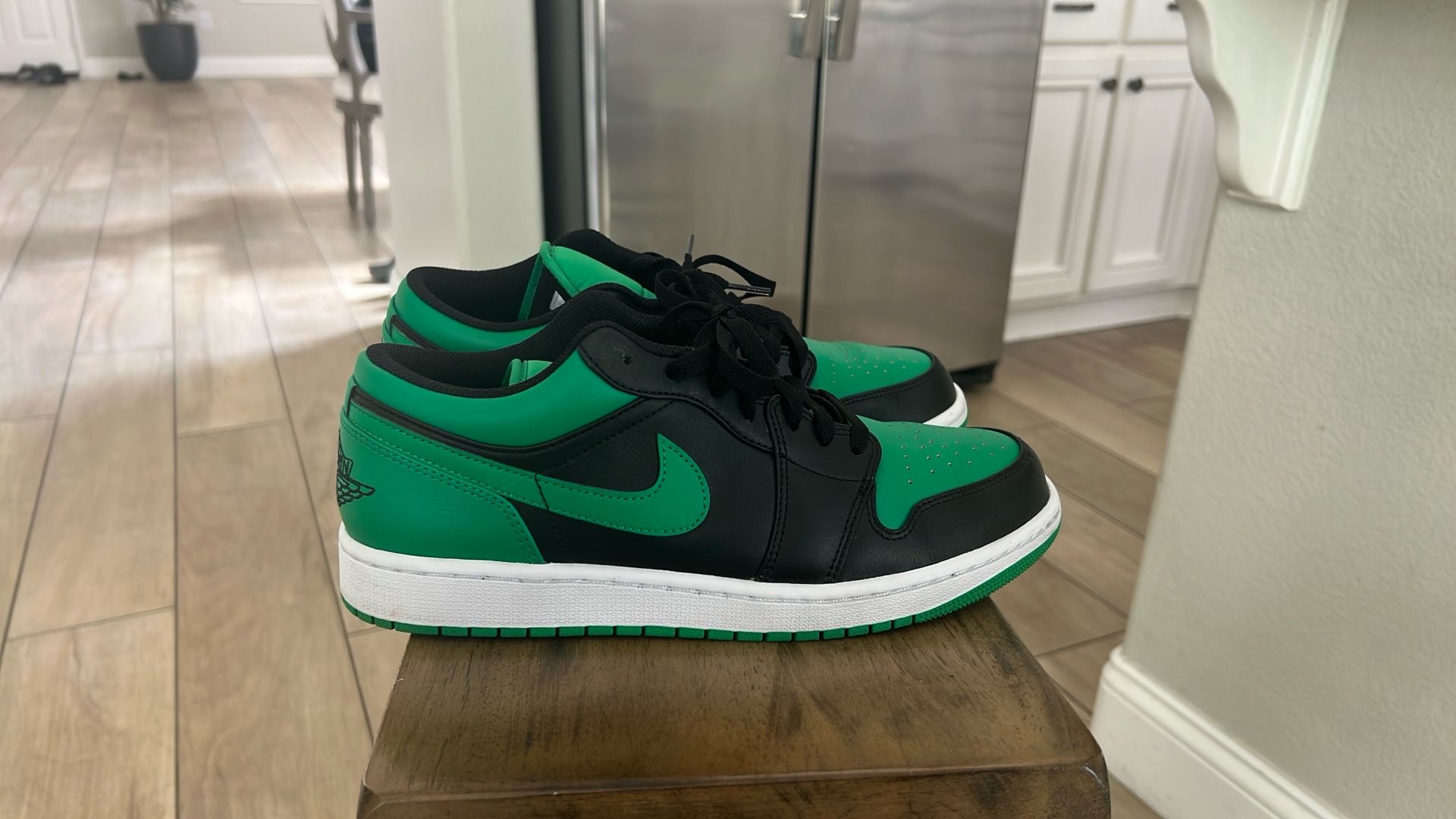 Jordan 1 Lows (Green & Black) Size 10