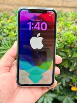 iPhone 11• 64 GB • Pristine Condition  Unlocked Any Carrier | Hablo Español