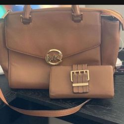 Michael Kors Purse & Wallet 