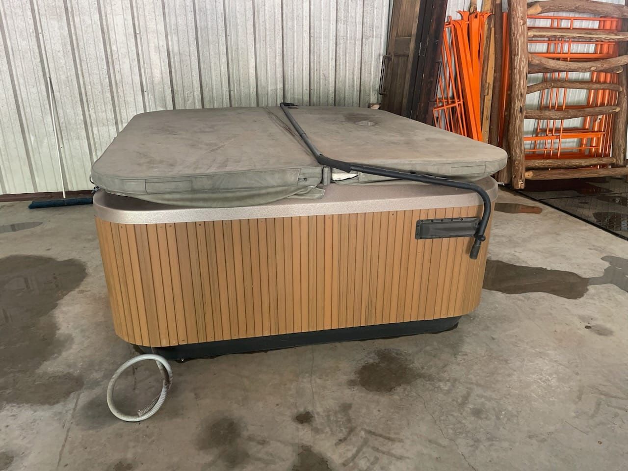 Jacuzzi J345 Hot Tub