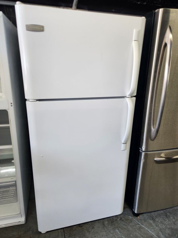 Frigidaire Fridge
