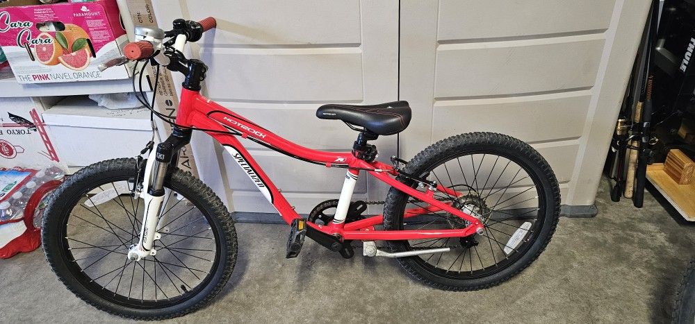 Specialized Hotrock 20" tires with shock Excellent condition