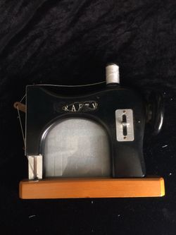 Sewing machine picture frame
