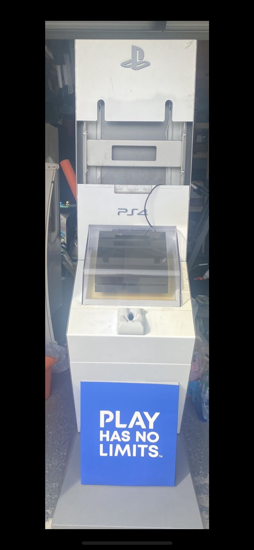 PS4 Kiosk
