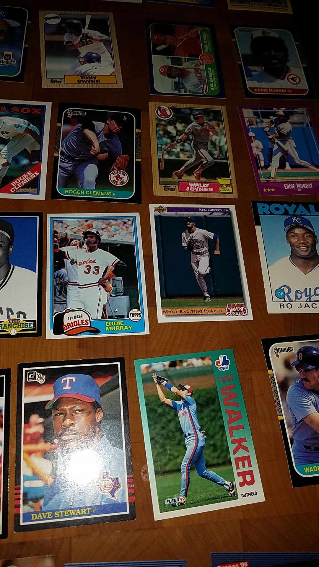 Over 100 rookie and star baseball cards.. quality is key. High grade cards .Keith Hernandez rc