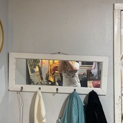 White Mirror And Hang Jackets 