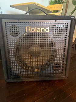 Amplificador Roland KC-400 (Para Teclado / Bateria / Voces)