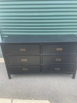 Black 6-Drawer Dresser