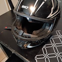 Medium Built Helmet With Eyewear