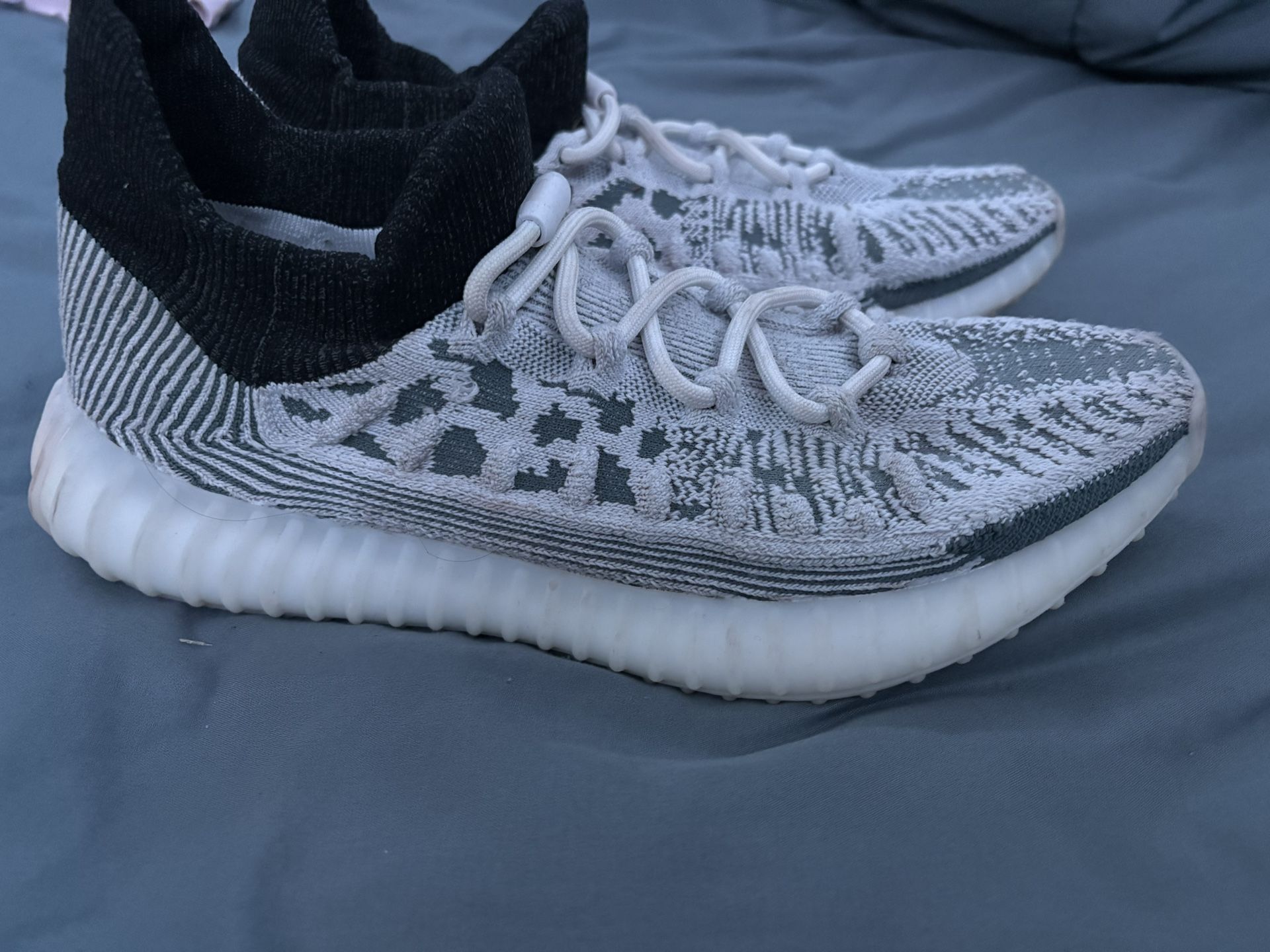 Yeezy 350 v2 cmpct slate panda