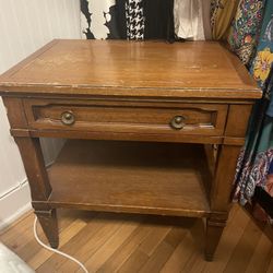 Antique Drexel Heritage Bed Night Stands 
