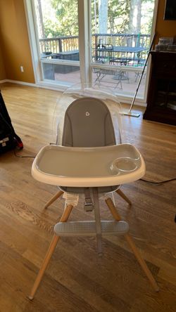 Munchkin Baby High Chair with Tray