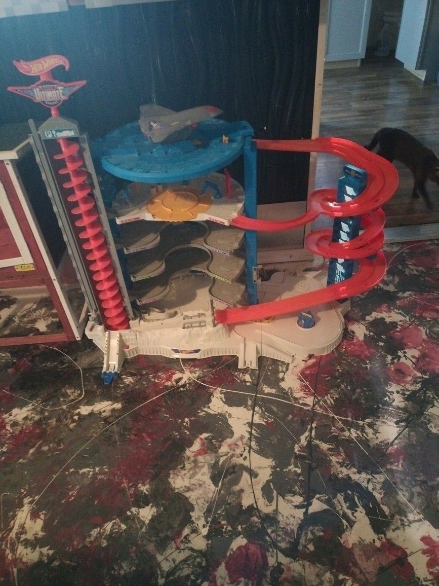 Hot Wheels Garage