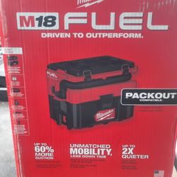 2 1/2 Gallon Milwaukee Shop Vac $160 Firm New