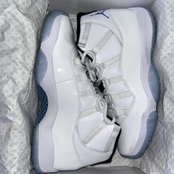 Jordan 11 Legend Blue Size 10.5