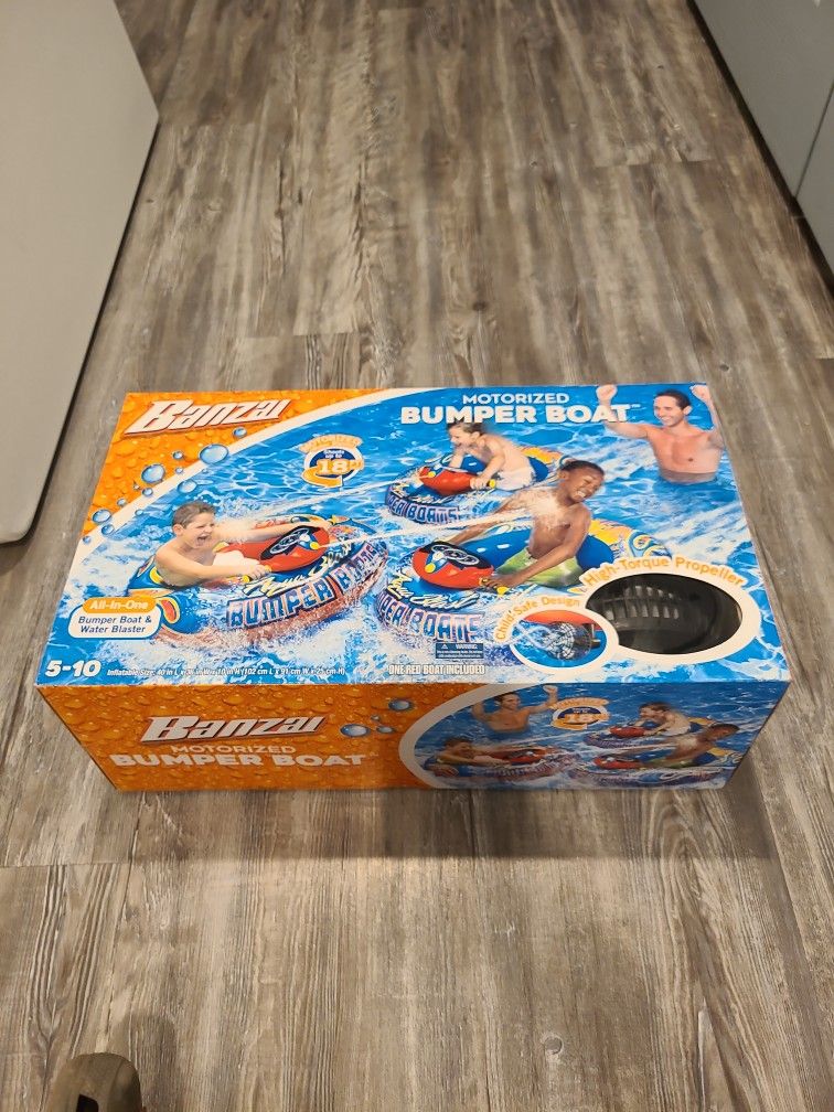 Banzai Aqua Blast Motorized Bumper Boat Inflatable Pool Float Water Toy