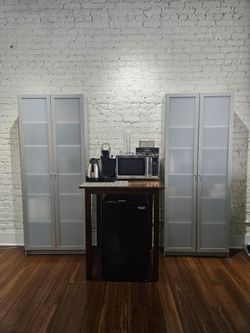 Office furniture and desks