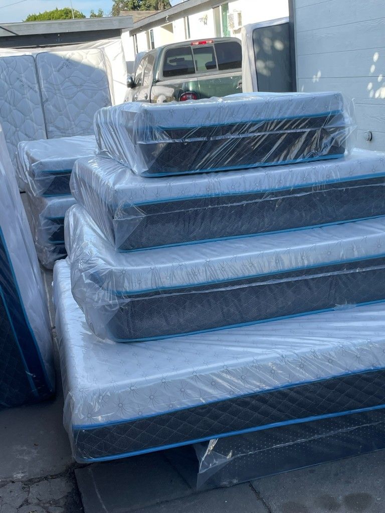 King Size Memory Foam Mattress 12