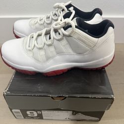 Air Jordan 11 Retro Low Cherry 2011 Sz 9.5