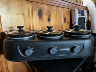 Selective Kitchen Triple Slow Cooker with three 1.5-quart (approximately 1.4-liter) crocks