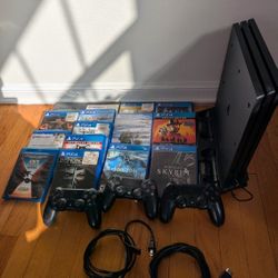 Ps4 Pro 1TB. 15 Games, 1 Blue Ray, 2 Controllers And Cables