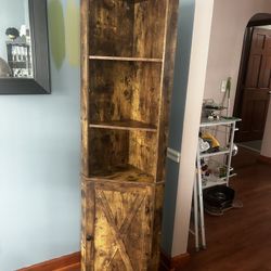 Corner Shelf With Cabinet