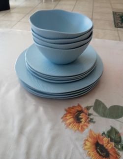 Plastic plates