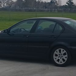 2000 BMW 323i