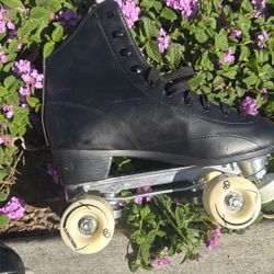 Roller skates 