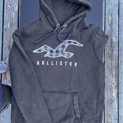 Hollister Hoodie – Men’s Medium (Black)