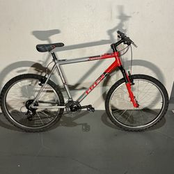 BICYCLE TREK 21 SPEED SIZE 26 BRAND NEW 